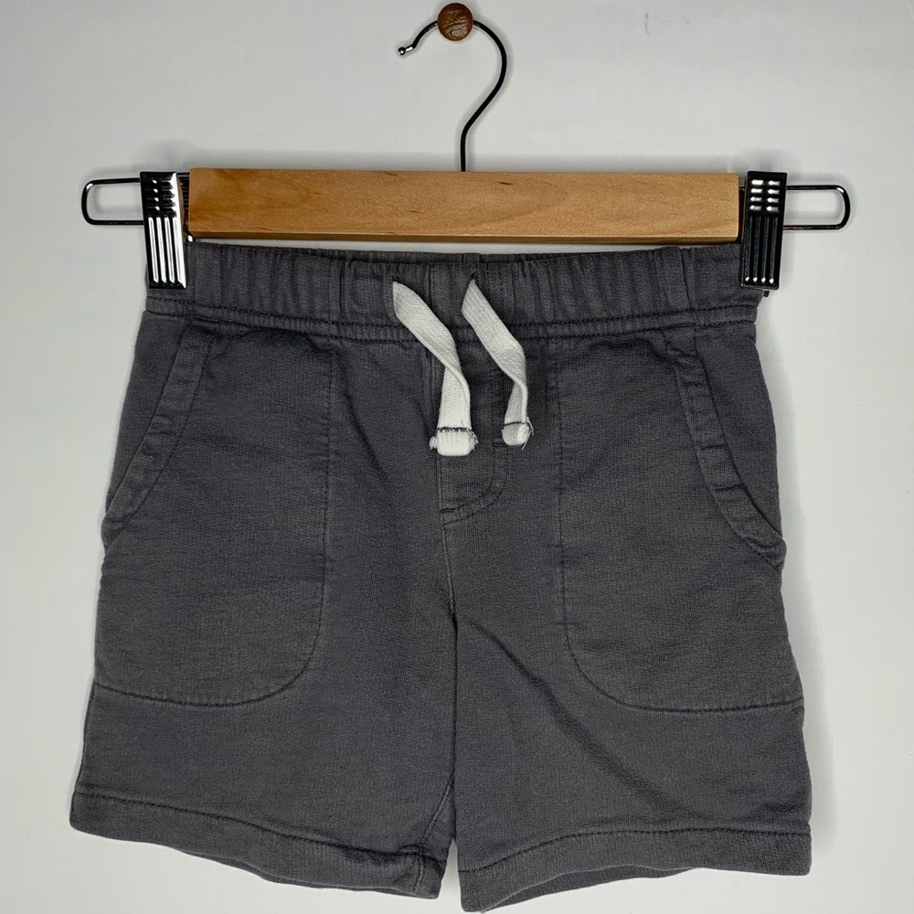 •Kids• Grey Carter’s shorts 3T - Picture 1 of 3